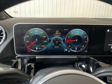 2021 Mercedes-Benz GLA - image 17