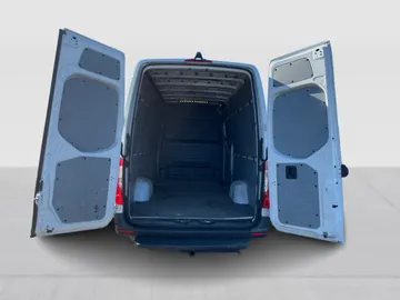 2022 Mercedes-Benz Sprinter Cargo Van - image 11