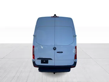 2022 Mercedes-Benz Sprinter Cargo Van - image 10