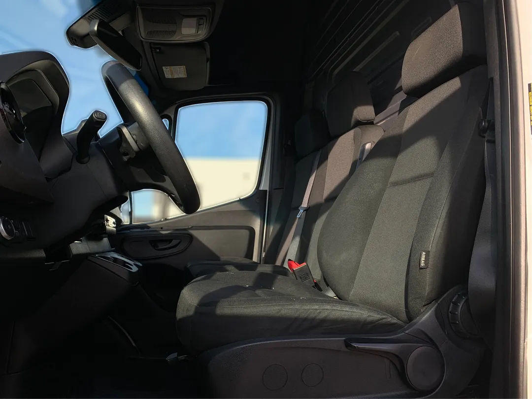2022 Mercedes-Benz Sprinter Cargo Van — photo 3