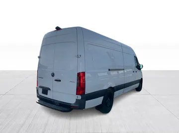 2022 Mercedes-Benz Sprinter Cargo Van - image 12