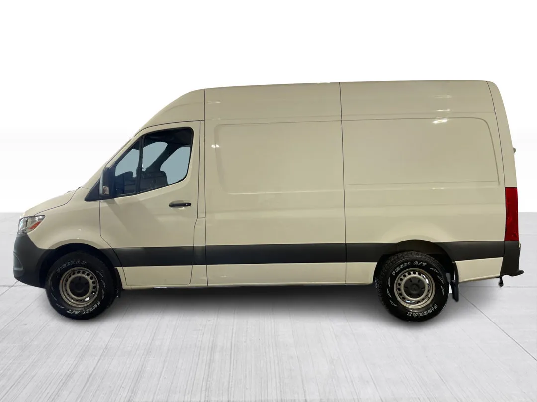 2024 Mercedes-Benz Sprinter Crew Van — photo 6