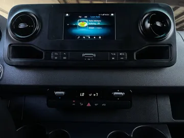 2024 Mercedes-Benz Sprinter Crew Van - image 22