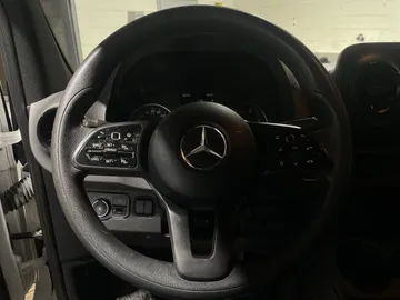 2024 Mercedes-Benz Sprinter Crew Van - image 13