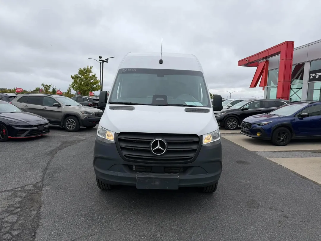 Mercedes-Benz Sprinter Cargo Van 2025 à vendre - photo 2