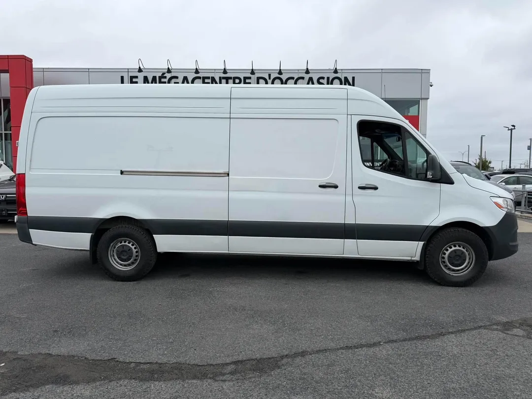Mercedes-Benz Sprinter Cargo Van 2025 à vendre - photo 4