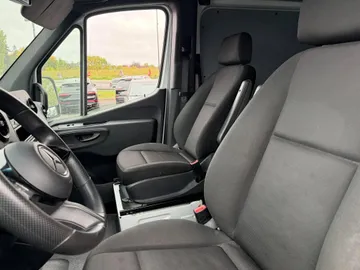 2025 Mercedes-Benz Sprinter Cargo Van - image 8