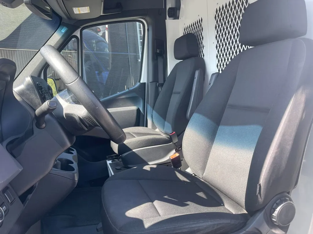 2025 Mercedes-Benz Sprinter Cargo Van, photo 6