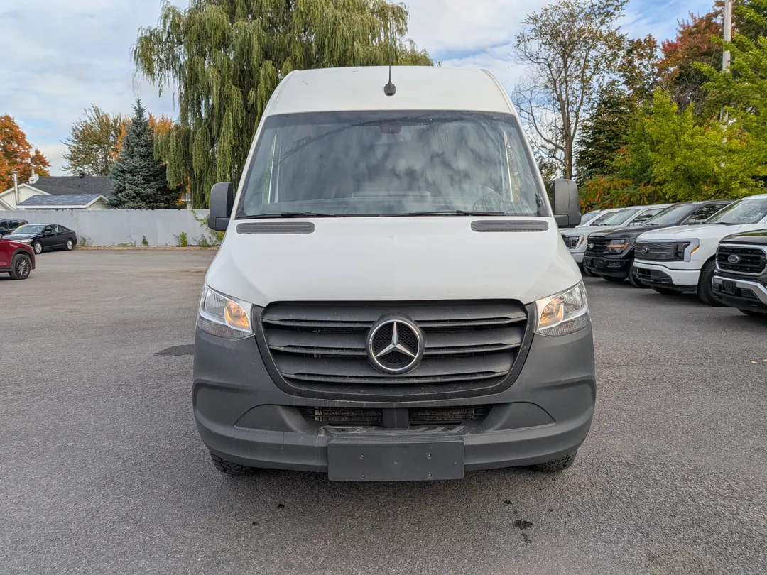 Mercedes-Benz Sprinter Cargo Van 2024 à vendre - photo 2