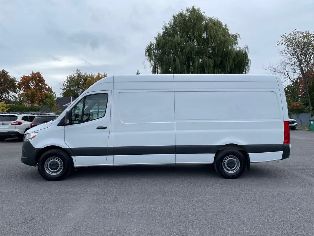 Mercedes-Benz Sprinter Cargo Van 2024 à vendre - photo 4