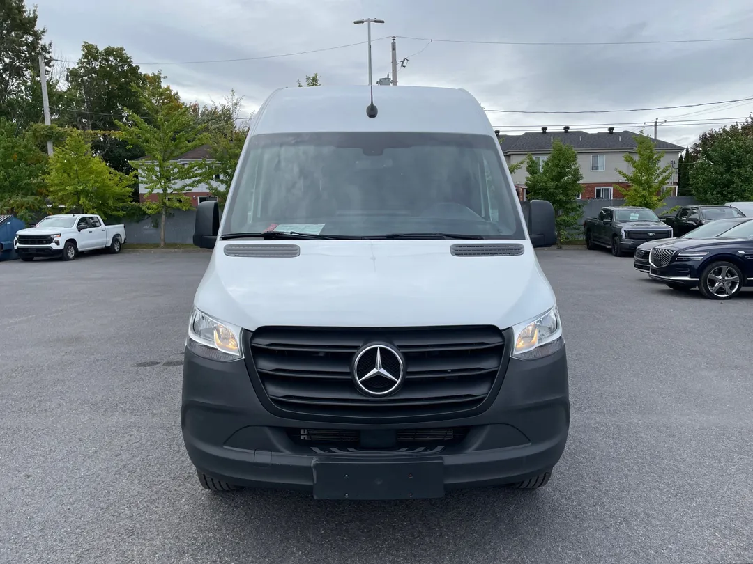 Mercedes-Benz Sprinter Cargo Van 2024 à vendre - photo 2