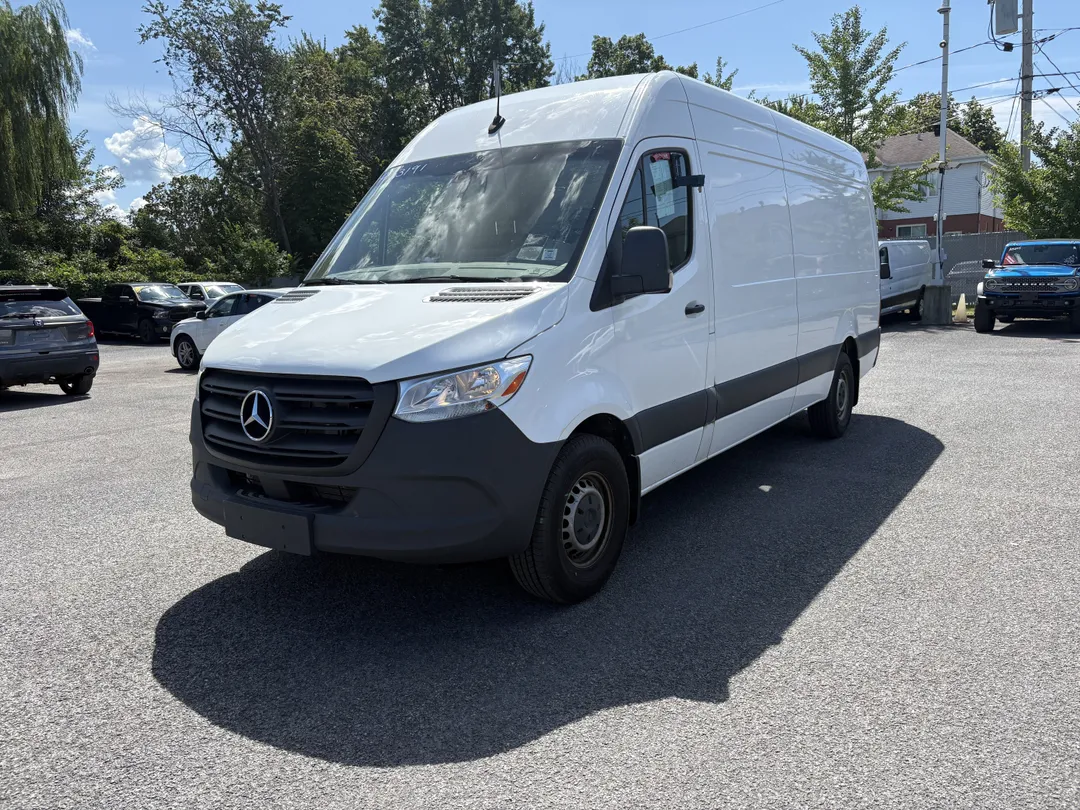 Mercedes-Benz Sprinter Cargo Van 2024 à vendre - photo 1