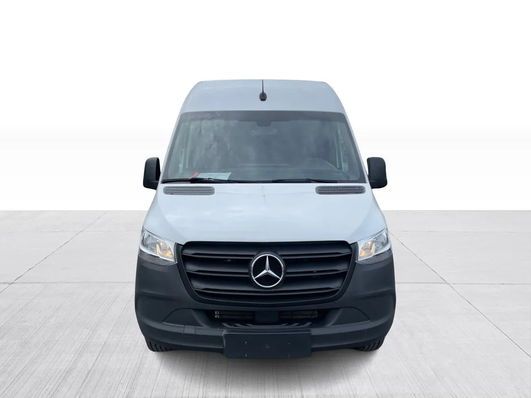 Mercedes-Benz Sprinter Cargo Van 2024 à vendre - photo 2