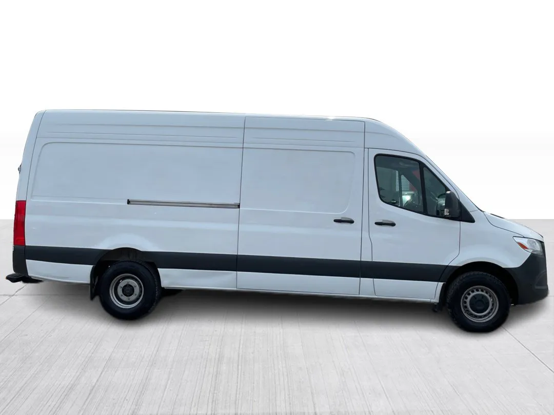 2024 Mercedes-Benz Sprinter Cargo Van