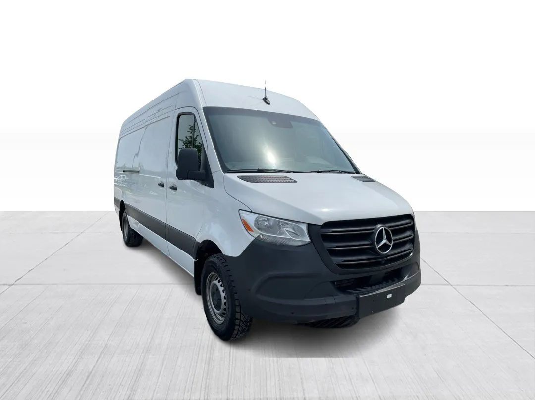 2024 Mercedes-Benz Sprinter Cargo Van — photo 2