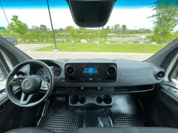 2024 Mercedes-Benz Sprinter Cargo Van - image 20