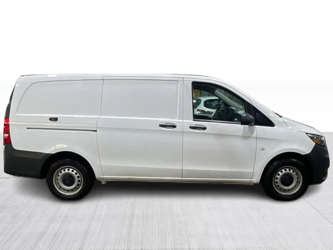 2023 Mercedes-Benz Metris Cargo Van — photo 2