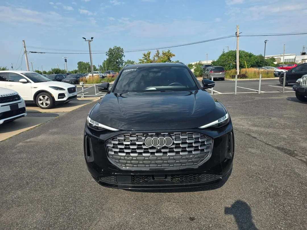 2025 Audi Q5 — photo 2