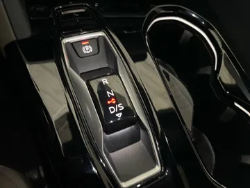 2025 Audi Q5 - image 32