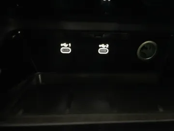 2025 Audi Q5 - image 31