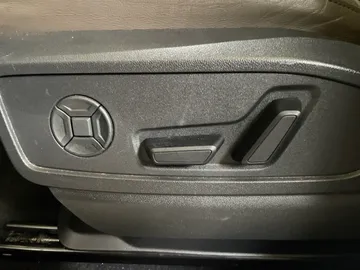 2025 Audi Q5 - image 20