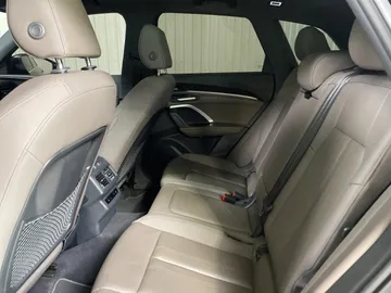 2025 Audi Q5 - image 16