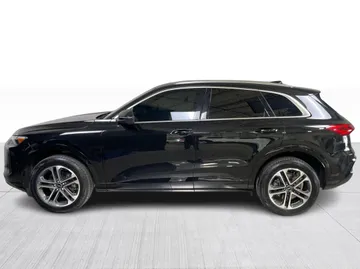 2025 Audi Q5 - image 11