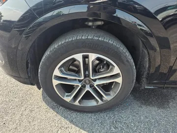 2025 Audi Q5 - image 7