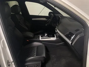 2023 Audi SQ5 Sportback - image 3