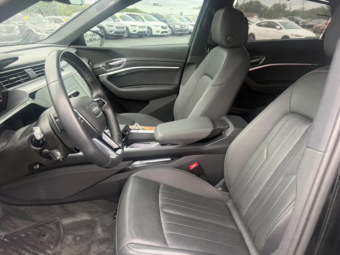 2022 Audi E-tron Sportback — photo 5