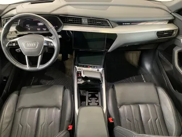 2022 Audi E-tron Sportback - image 21