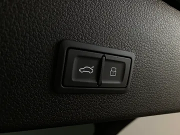 2022 Audi E-tron Sportback - image 20