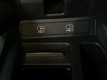 2022 Audi E-tron Sportback - image 36
