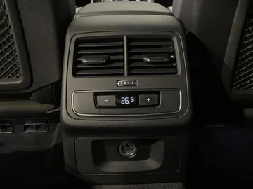 2023 Audi A4 allroad - image 32