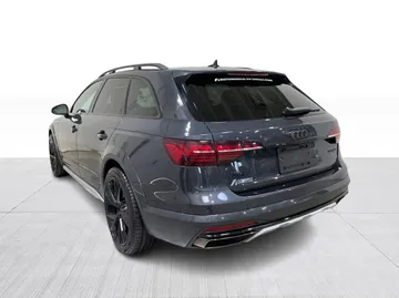2023 Audi A4 allroad - image 12