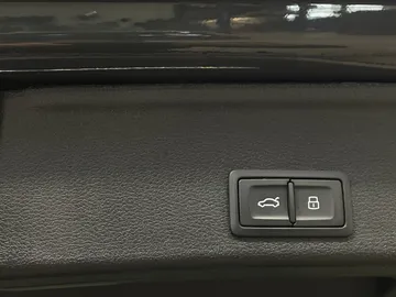 2023 Audi A4 allroad - image 33