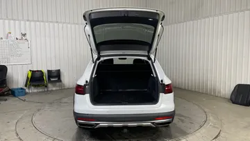 2023 Audi A4 allroad - image 13