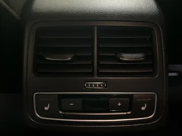 2023 Audi A4 allroad - image 30