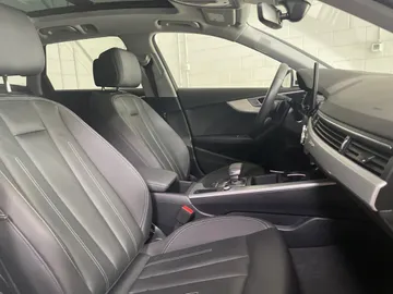 2023 Audi A4 allroad - image 3