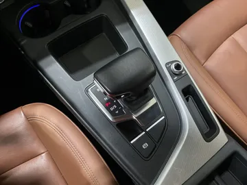 2020 Audi A4 allroad - image 31