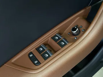 2020 Audi A4 allroad - image 25