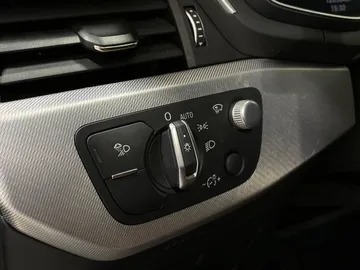 2020 Audi A4 allroad - image 33