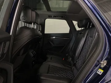 2018 Audi SQ5 - image 16