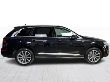 2019 Audi Q7 - image 2
