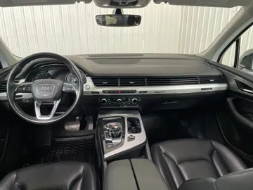 2019 Audi Q7 - image 4