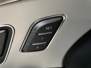 2019 Audi Q7 - image 21