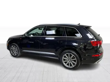 2019 Audi Q7 - image 11