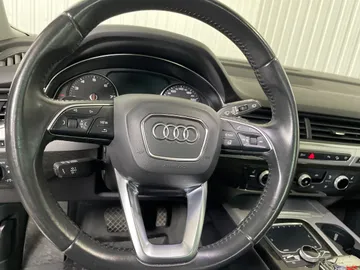 2019 Audi Q7 - image 18