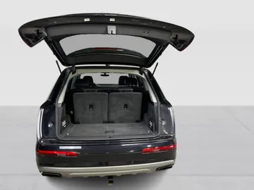 2019 Audi Q7 - image 13