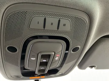 2019 Audi Q7 - image 16
